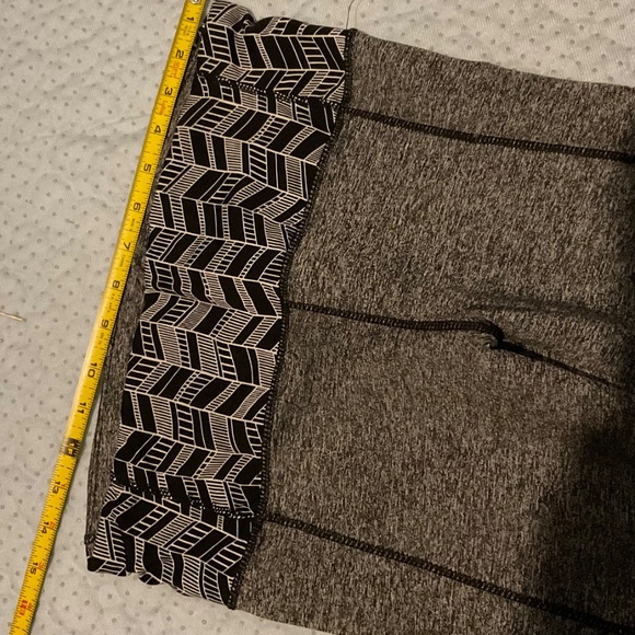 High Waisted Leggings by POWER  SIZE LARGE - Picture 4 of 7